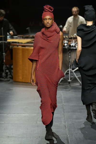 Look 26